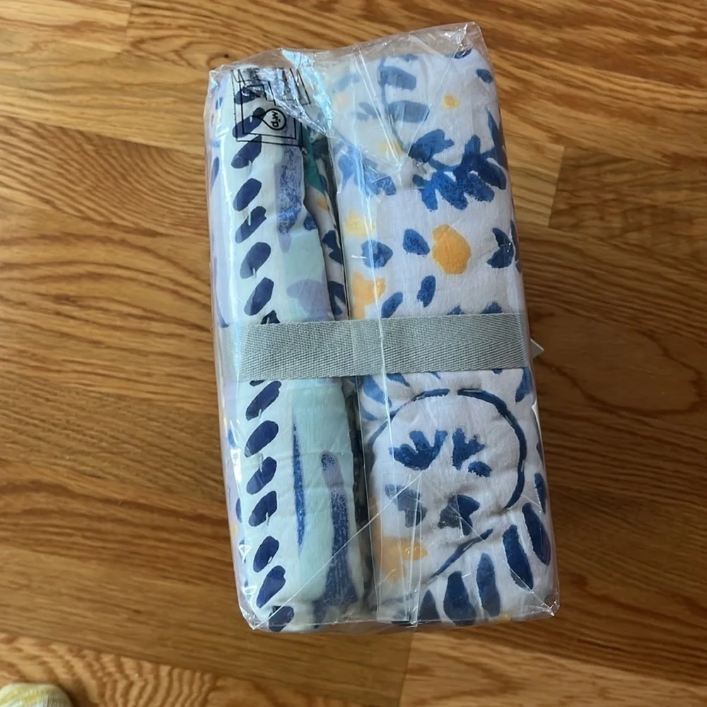 Anthropologie Elspeth Pair of King Shams Size King NWT